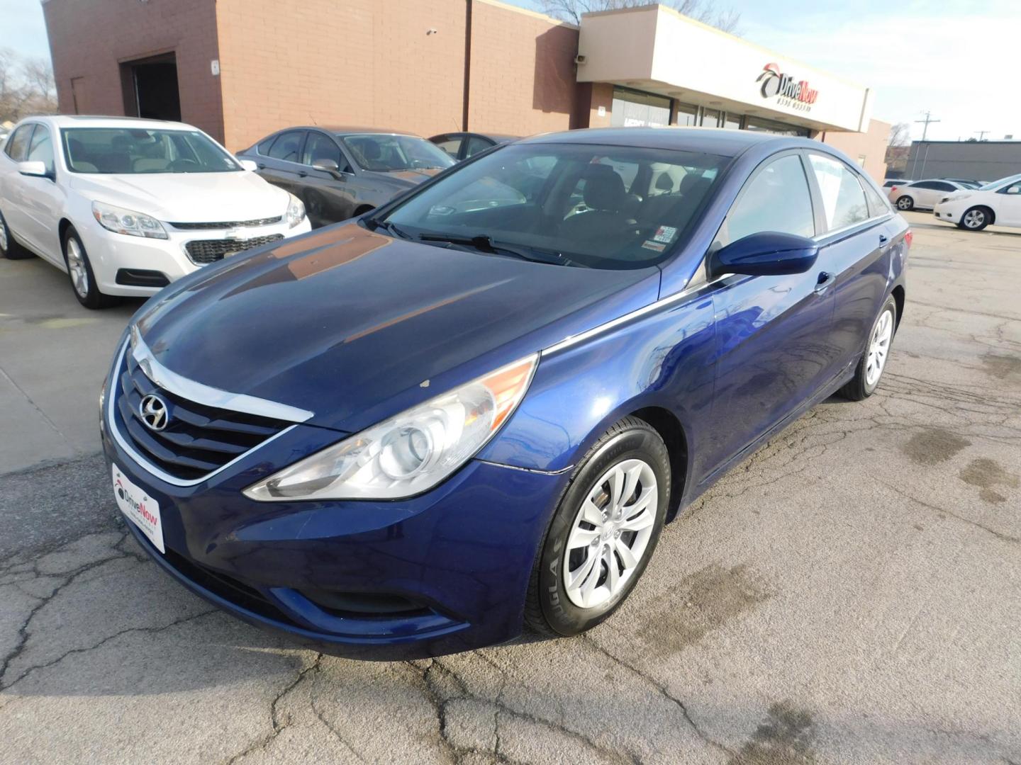 2011 BLUE Hyundai Sonata GLS Auto (5NPEB4AC0BH) with an 2.4L L4 DOHC 16V engine, 5-Speed Automatic transmission, located at 2121 Burlington St, North Kansas City, MO, 64116, (816) 556-0707, 39.144707, -94.581978 - Photo#0