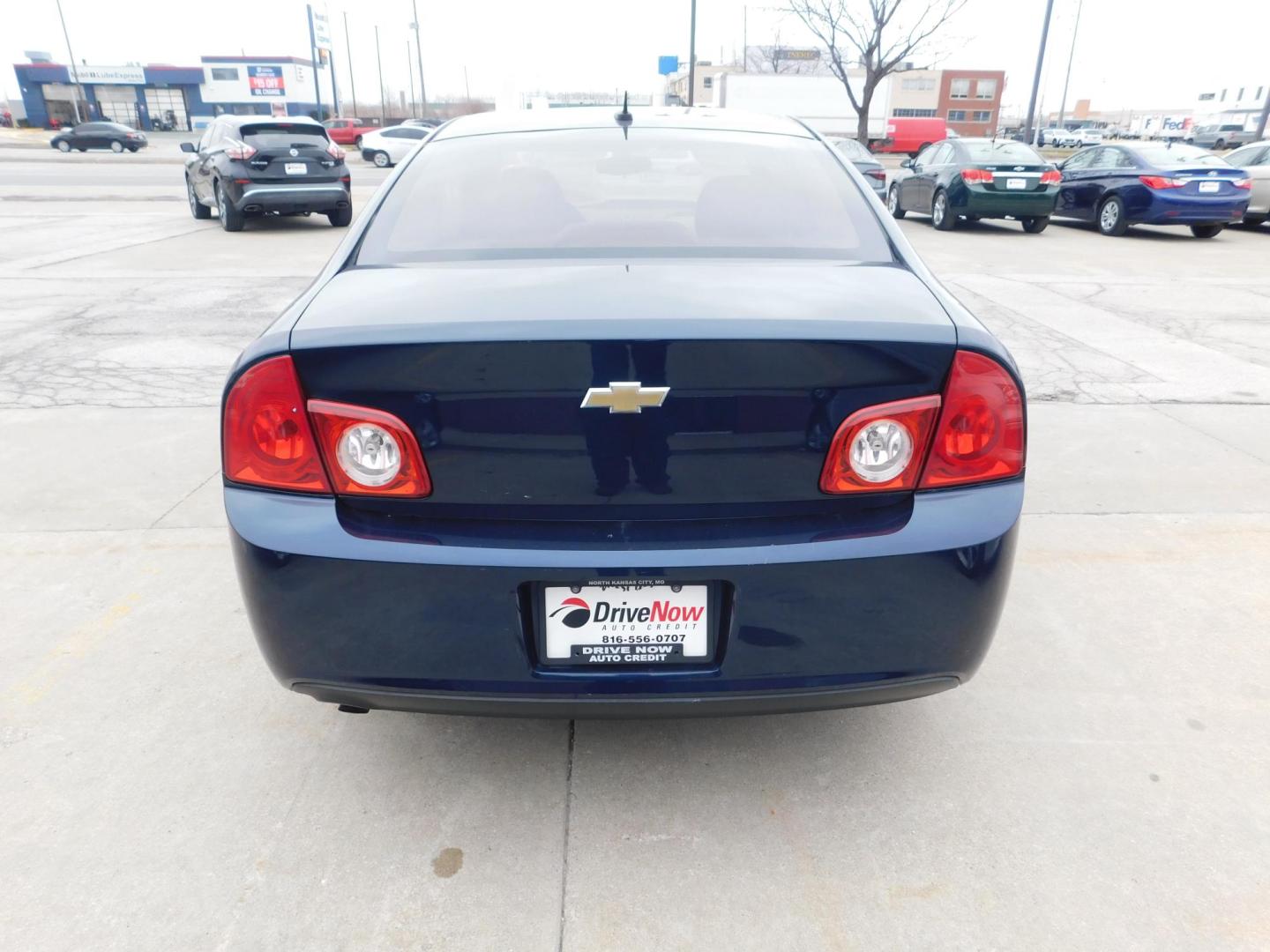 2011 BLUE Chevrolet Malibu LS (1G1ZB5E12BF) with an 2.4L L4 DOHC 16V engine, 4-Speed Automatic transmission, located at 2121 Burlington St, North Kansas City, MO, 64116, (816) 556-0707, 39.144707, -94.581978 - Photo#7