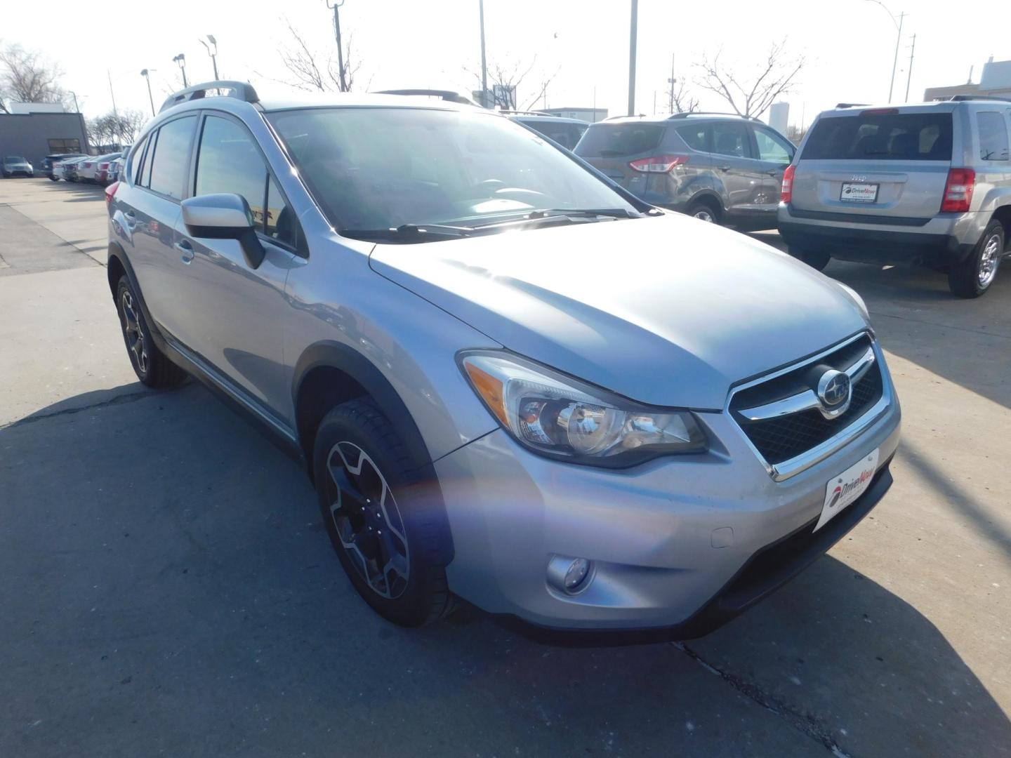 2015 SILVER Subaru XV Crosstrek 2.0 Limited (JF2GPACC5F8) with an 2.0L L4 DOHC 16V engine, Continuously Variable Transmission transmission, located at 2121 Burlington St, North Kansas City, MO, 64116, (816) 556-0707, 39.144707, -94.581978 - Photo#9