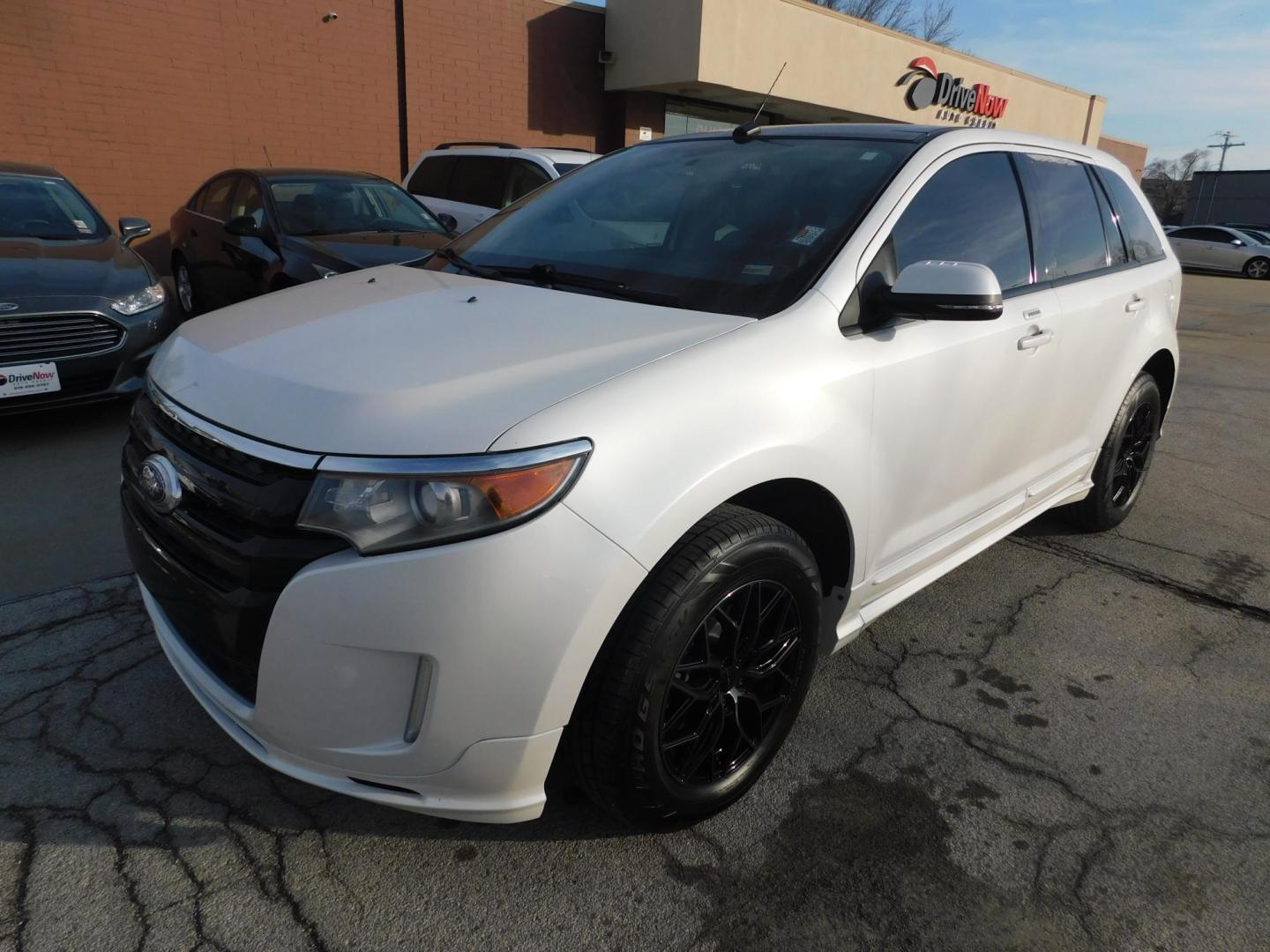 2013 WHITE Ford Edge Sport AWD (2FMDK4AK7DB) with an 3.7L V6 DOHC 24V engine, 6-Speed Automatic transmission, located at 2121 Burlington St, North Kansas City, MO, 64116, (816) 556-0707, 39.144707, -94.581978 - Photo#0