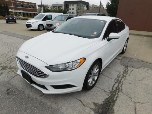 2017 Ford Fusion SEDAN 4-DR