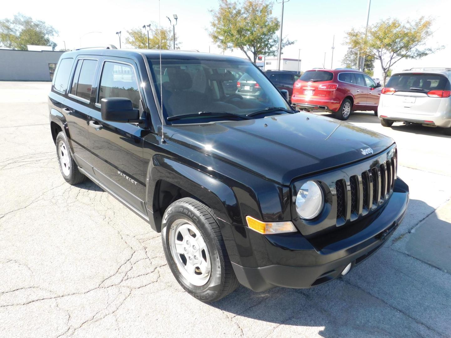 2015 BLACK Jeep Patriot Sport 2WD (1C4NJPBAXFD) with an 2.0L L4 DOHC 16V engine, located at 2121 Burlington St, North Kansas City, MO, 64116, (816) 556-0707, 39.144707, -94.581978 - Photo#8