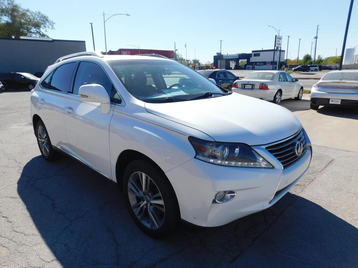 2015 WHITE Lexus RX 350 FWD (2T2ZK1BAXFC) with an 3.5L V6 DOHC 24V engine, 6-Speed Automatic transmission, located at 2121 Burlington St, North Kansas City, MO, 64116, (816) 556-0707, 39.144707, -94.581978 - Photo#10