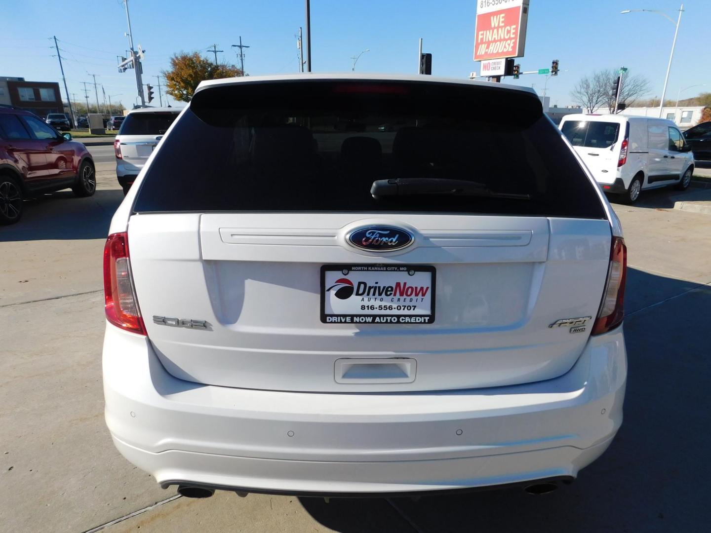 2013 WHITE Ford Edge Sport AWD (2FMDK4AK6DB) with an 3.7L V6 DOHC 24V engine, 6-Speed Automatic transmission, located at 2121 Burlington St, North Kansas City, MO, 64116, (816) 556-0707, 39.144707, -94.581978 - Photo#11