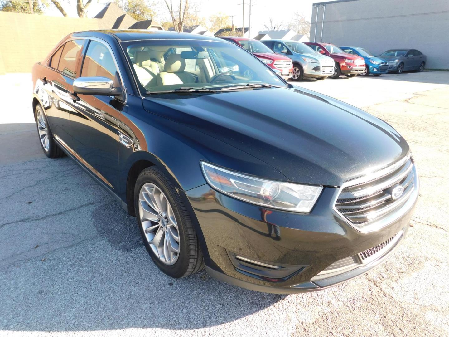 2015 BLACK Ford Taurus Limited AWD (1FAHP2J89FG) with an 3.5L V6 DOHC 24V engine, 6A transmission, located at 2121 Burlington St, North Kansas City, MO, 64116, (816) 556-0707, 39.144707, -94.581978 - Photo#9