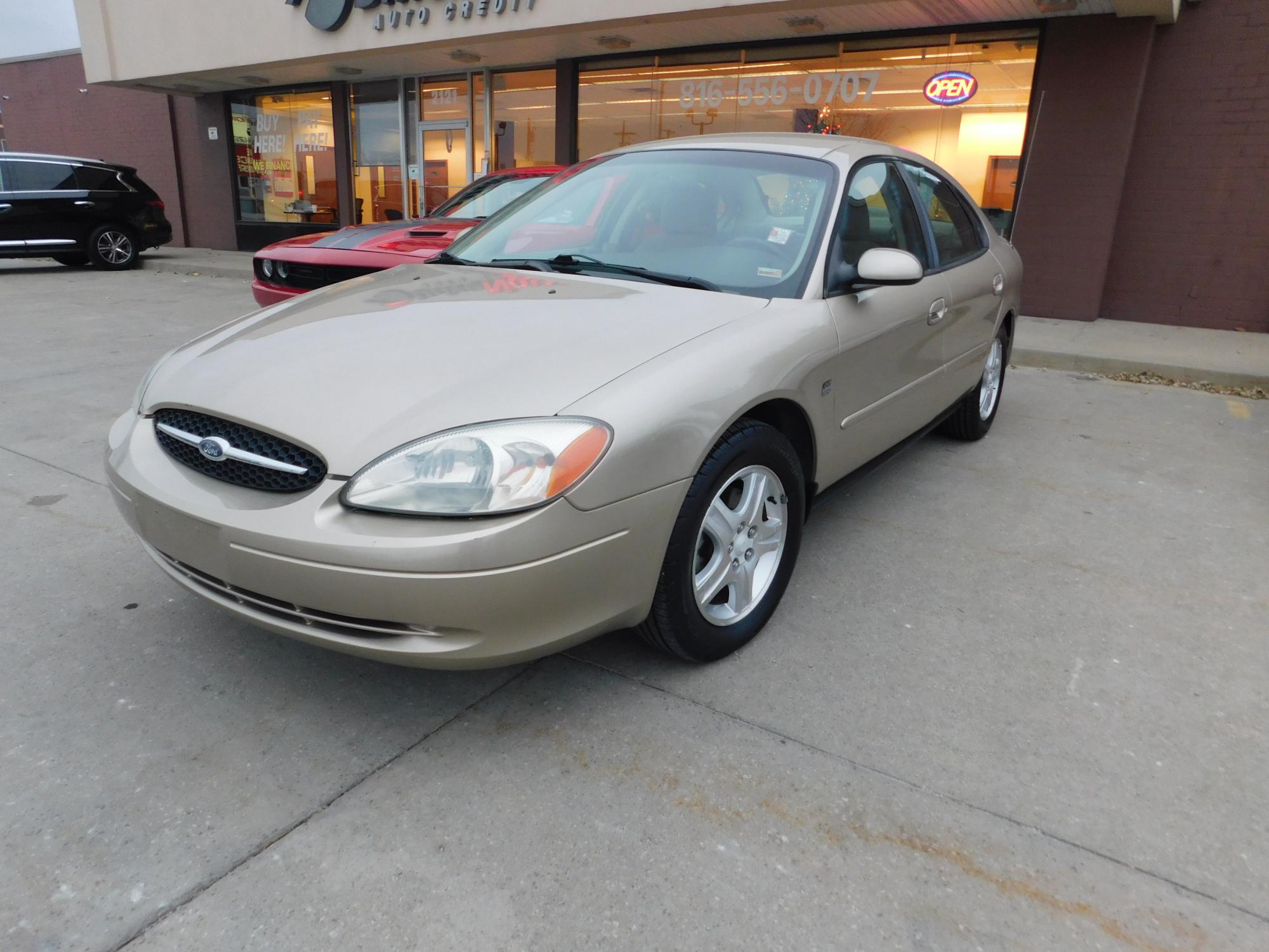 photo of 2001 Ford Taurus SEL