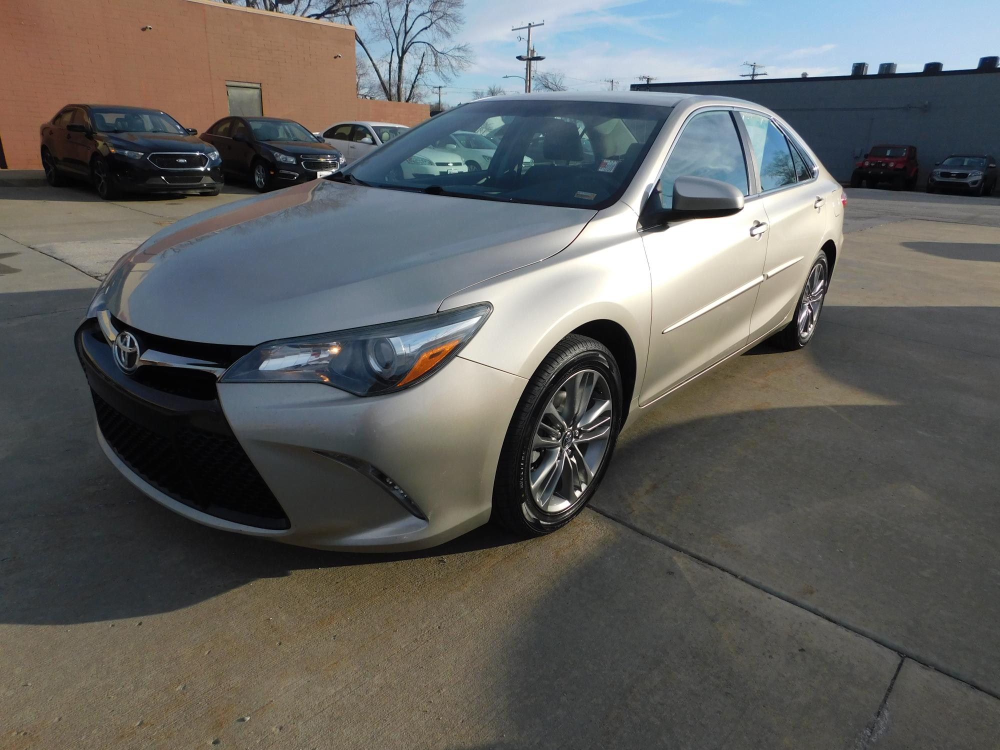 photo of 2017 Toyota Camry SE