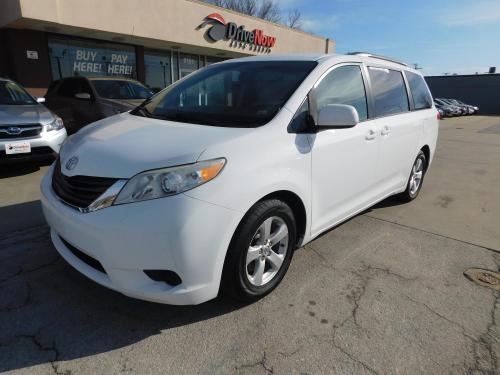 2014 Toyota Sienna LE FWD 8-Passenger V6