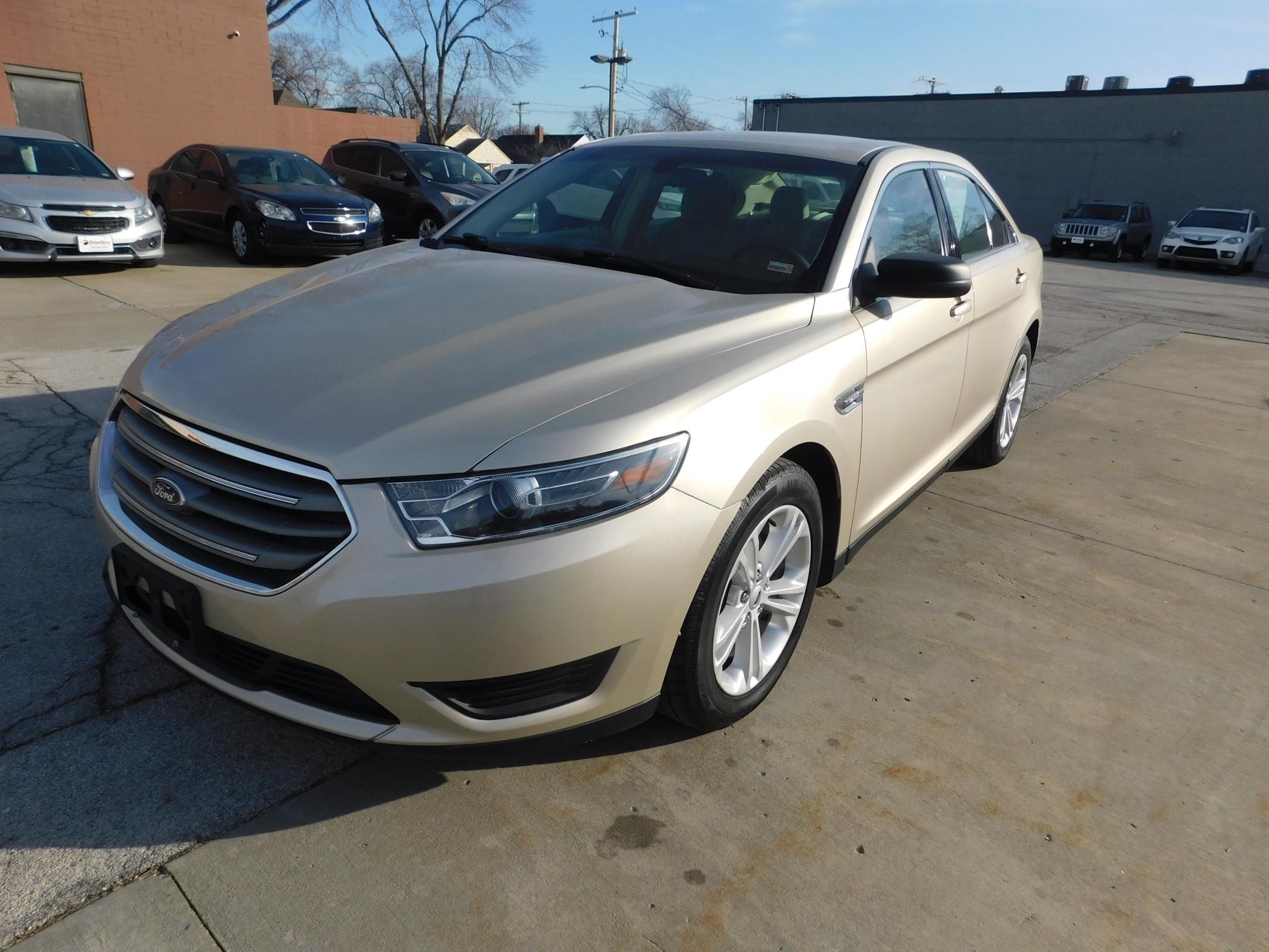 photo of 2018 Ford Taurus SE FWD